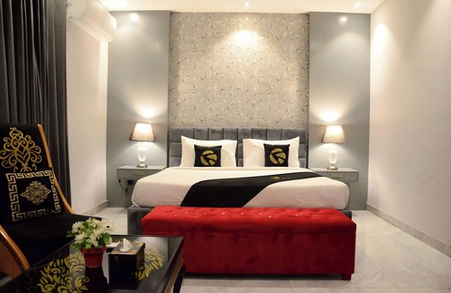Gulberg Hotel | Palm Tree Hotel & Luxury Suites