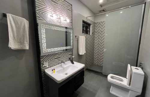 Gulberg Hotel | Palm Tree Hotel & Luxury Suites