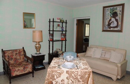 Montego Bay Hotel | Palm View Guesthouse and Conference Centre