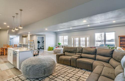 Palmer Apartment | Palmer Apartment with Peaceful Pond and Kayaks!