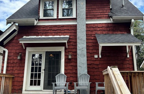Roselawn Finance House | Palmetto 2 Bed Family House in Cincy near Oakley