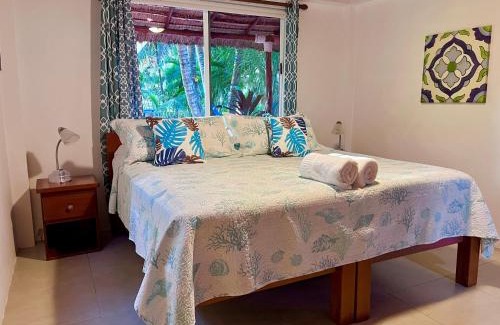 Caye Caulker House | Palmetto Garden Cottage