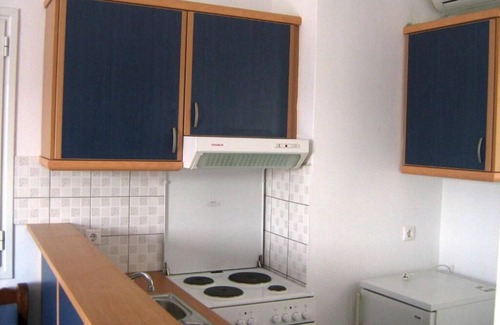Naxos Apartment | PALMOS spacious, SELF CATERING apartment near 3 natural beaches of Naxos