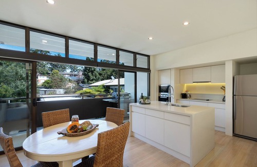 Vincentia House | Palms at Piana. Luxury, resort style Jervis Bay home. Walk to shops cafe & beach