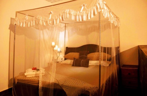 Lusaka Cabin | Palmwood Lodge