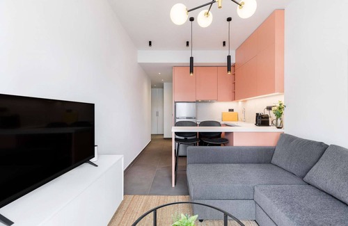 Thessaloniki City Centre Apartment | Paloma: 1-BD apartment, street view
