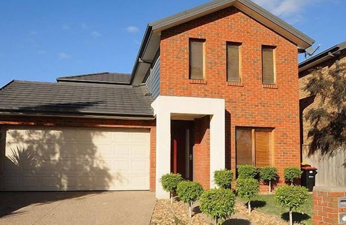 Keysborough House | Pampas Grass Homestay