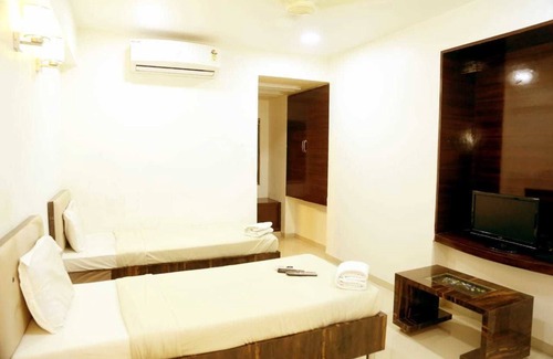 GIDC Hotel | Pan Club Hotel