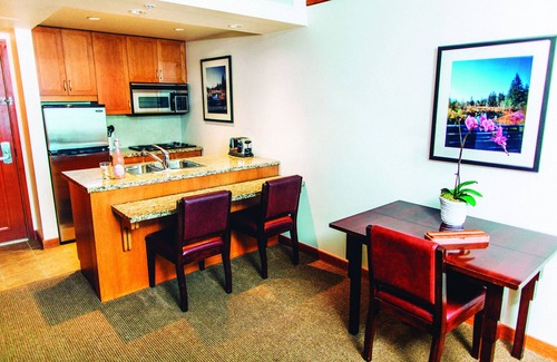 Whistler Village Hotel | Pan Pacific Whistler Village Centre