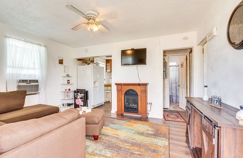 Panama City House | Panama City House w/Fireplace ~ 10 Mi to Beach!