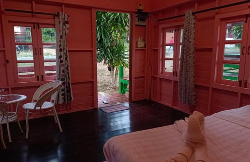 Thong Krut Hotel | Panasak Resort