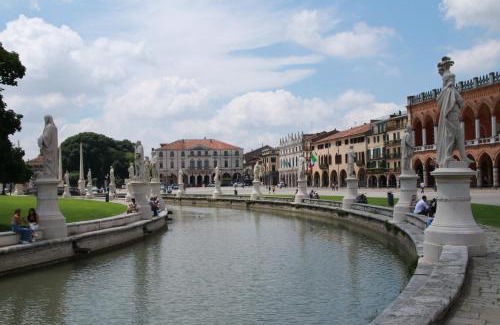 Ponte di Brenta Apartment | Panay apartment city home holiday