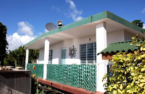 Lomas House | Pancho's Paradise - Rainforest Guesthouse with Pool, Gazebo and View