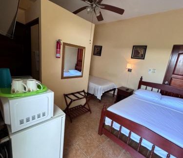 Caye Caulker Apartment | Panchos Villas