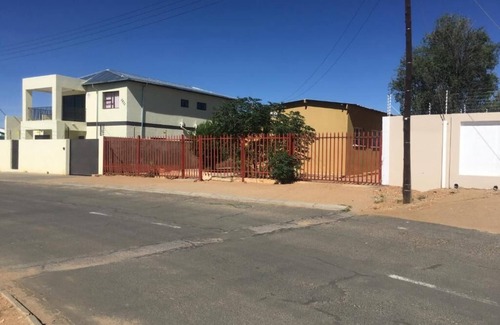 Windhoek House | Pandeinge - Budget Double or Twin Room