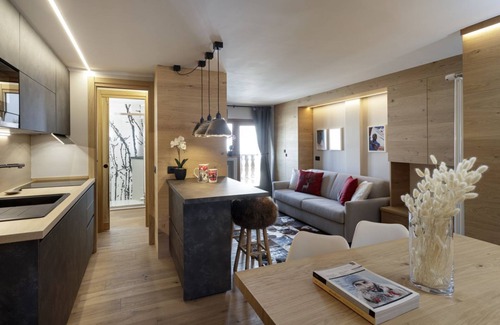 Cervinia Apartment | Pandora Mountain View con jacuzzi, private garage, ski room.