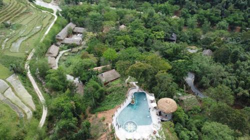 Thong Nguyen Resort | Panhou Retreat
