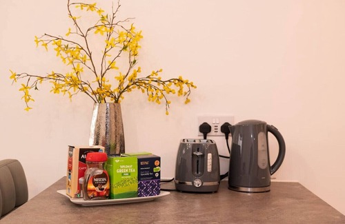 Kidlington Apartment | Panorama House, Modern 3-bedroom Apartment, Oxford