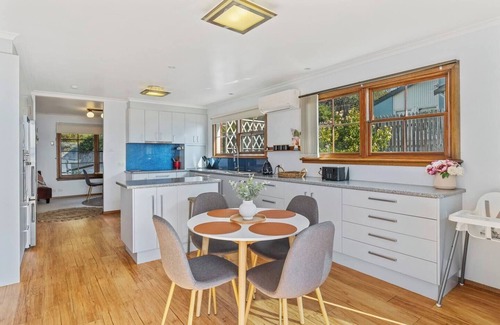 Sandy Bay House | Panorama Magic A Sandy Bay Family Escape