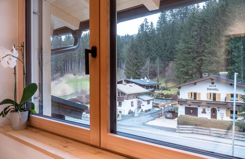 Oberaurach Apartment | Panorama-neubau-wohnung; Sauna, Rad-skiraum, Lift!