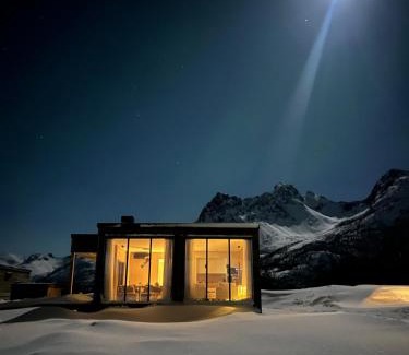 Vagan Villa | Panoramautsikten Lofoten with Jacuzzi