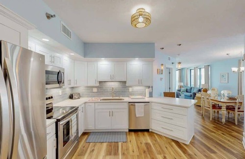 Orange Beach Condo | Panoramic Gulf Views|Beachfront|3 bedroom|Sleeps 8