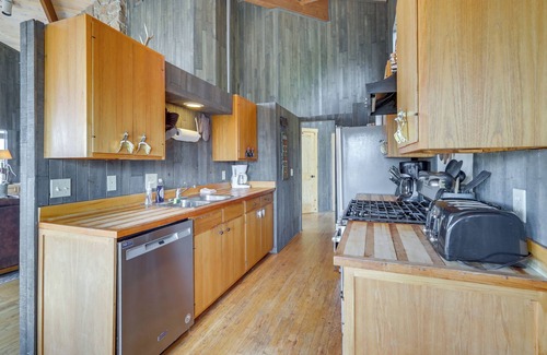 Winter Park Highlands House | Panoramic Mountain-View Retreat w/Hot Tub + Deck!