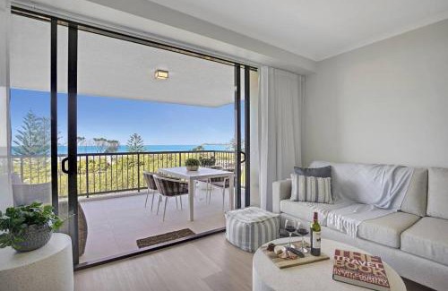Alexandra Headland Apartment | Panoramic Ocean View 2 bed 2 bath