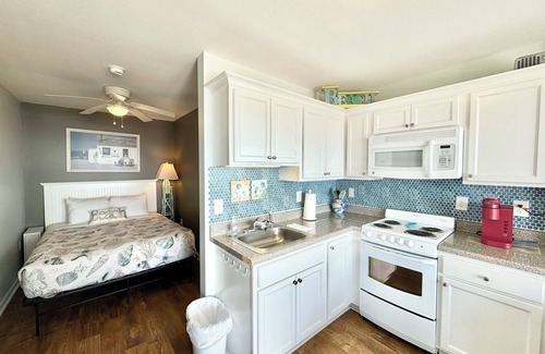 Atlantic Beach Condo | ⛱️Panoramic Ocean & Pool View Studio🏄‍♀️Kitchen Pool WIFI🎣