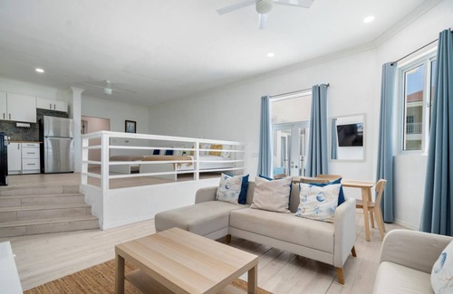 Nassau Apartment | Panoramic Ocean Views