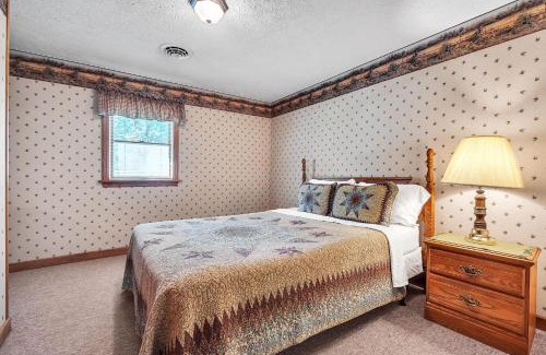 Seneca Rocks House | Panoramic Paradise - Best View of Seneca Rocks cottage