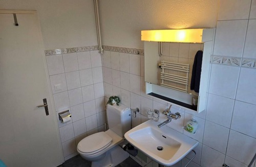 Krattigen Bed & Breakfast | Panoramic room overlooking Lake Thun
