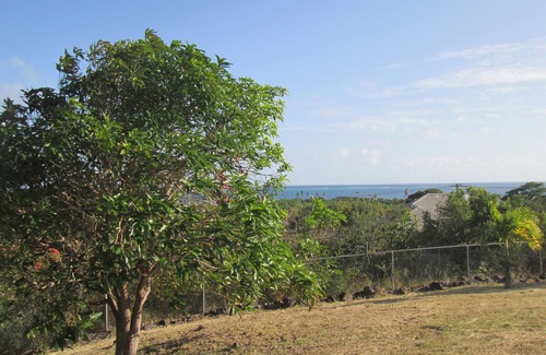 Cades Bay House | Panoramic views, peace and quiet