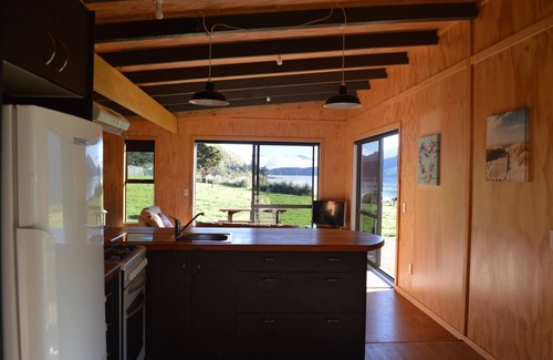 Saint Omer Cottage | PANORAMIC VIEWS OVER INLAND SEA