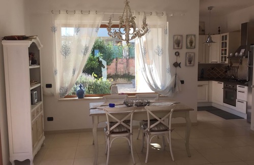 Polignano a Mare Villa | Panoramic villa on coastal stretch north of Polignano a Mare.