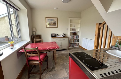 Llandefeilog Cottage | Pant y Cwtsh, Lovely annexe in a pretty rural setting