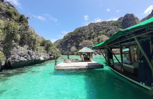 Coron Boat Rental | Paolyn Houseboats Coron Island