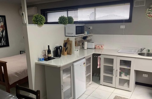 Austins Ferry Apartment | PAPA JOE APARTMENT