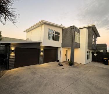 Papamoa Beach House | Papamoa Family Beach House