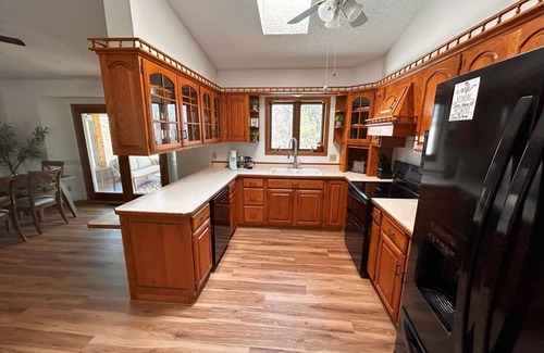 Wisconsin Dells House | Papas Pool House: Secluded Pool and Hot Tub Retreat