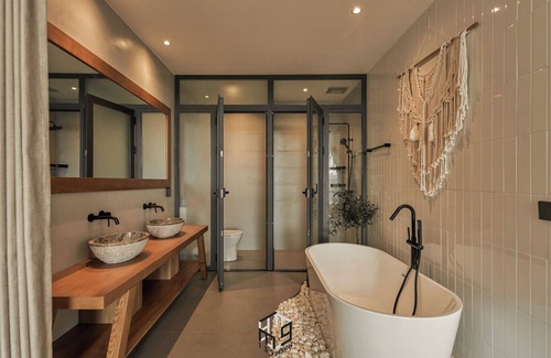 Lang Ha Apartment | Paper-flower House