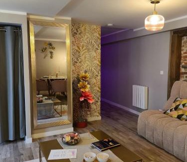 Haguenau Apartment | Paradise and Love Room