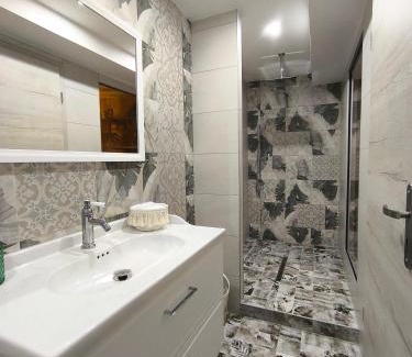 Haguenau Apartment | Paradise and Love Room