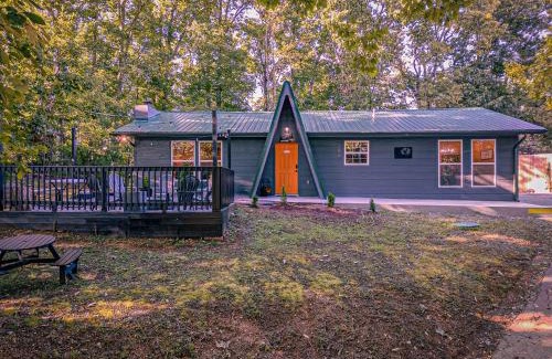 Pigeon Forge House | Paradise at the Smokies Cabin with HOT TUB!