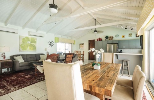 Grapetree Villa | Paradise Awaits
