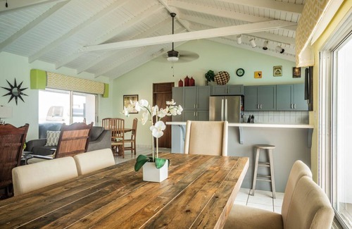 Grapetree Villa | Paradise Awaits