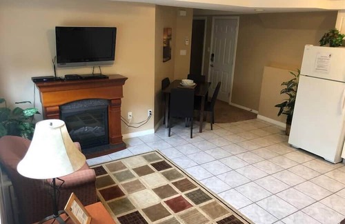 Lethbridge Condo | Paradise Canyon Golf Resort - Luxury Condo M407