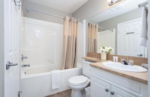 Lethbridge Apartment | Paradise Canyon Golf Resort - Luxury Condo M401