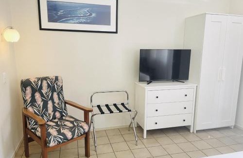 Cannonvale Apartment | Paradise Court Holiday Units