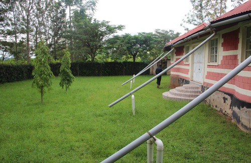 Bondo House | PARADISE FOUND BONDO